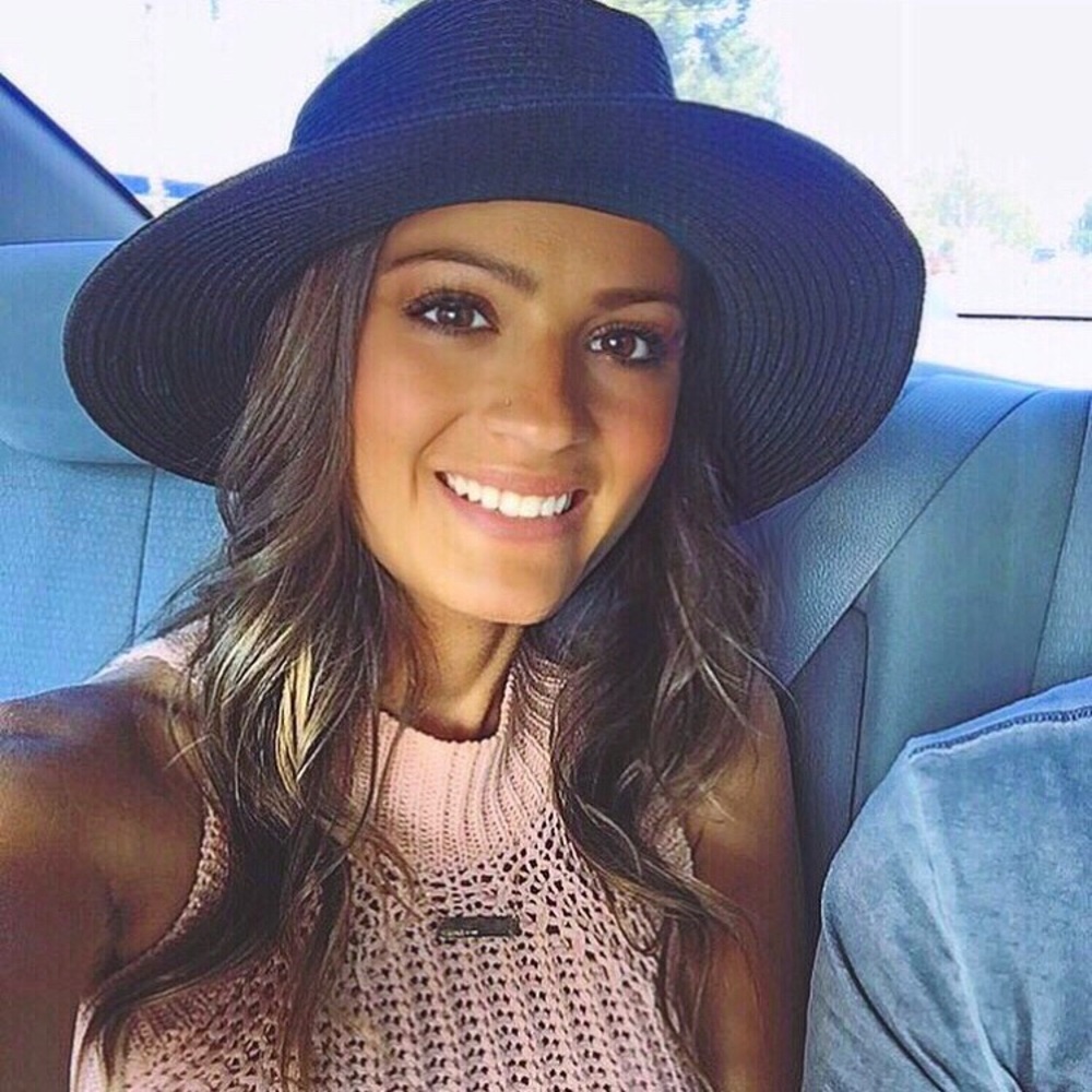 Meet your Posher, Anca